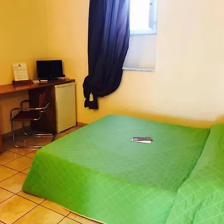 Corato room economy-2